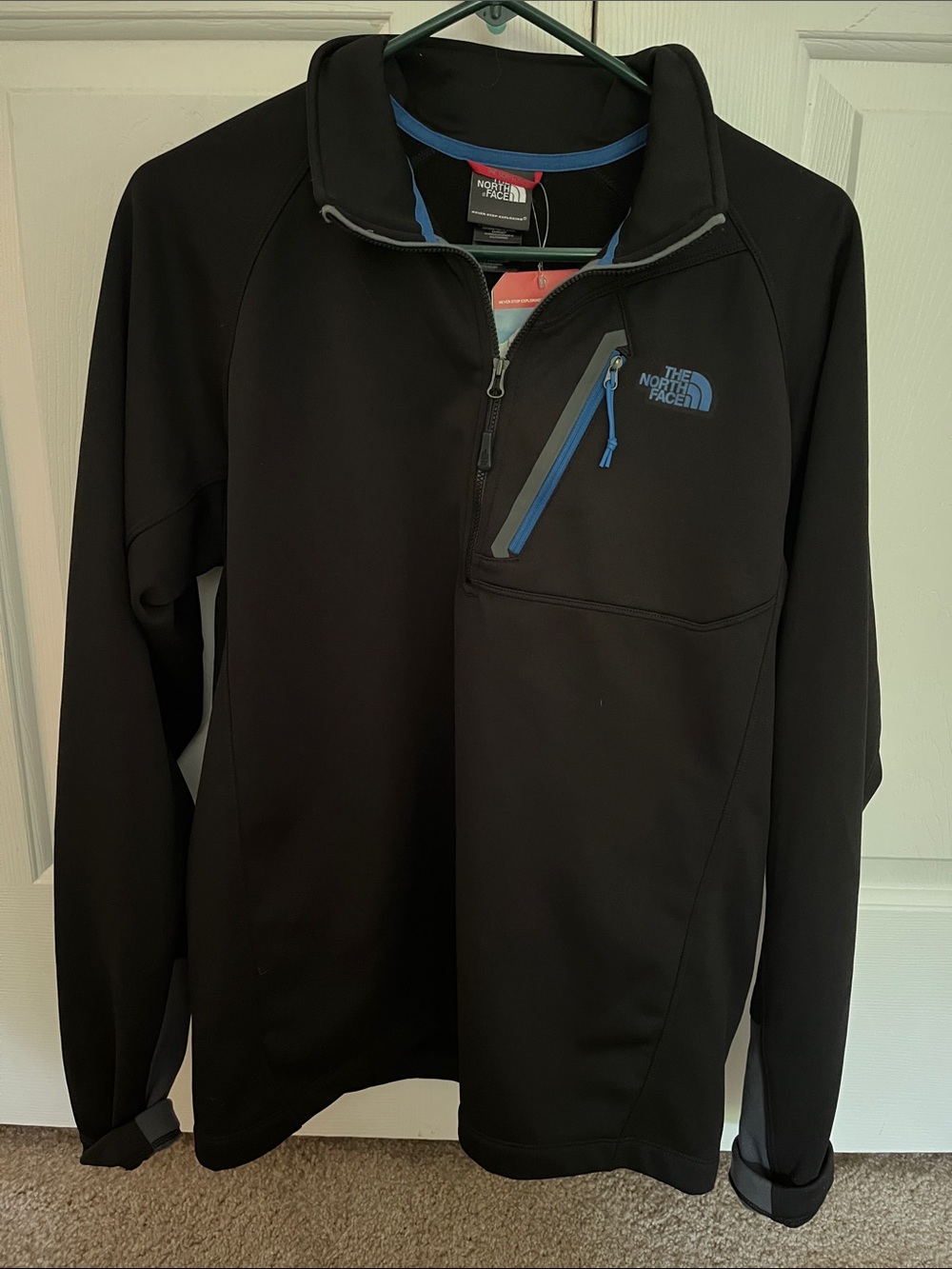 The North Face Black and Blue Men's 1/2 Zip Active Pullover